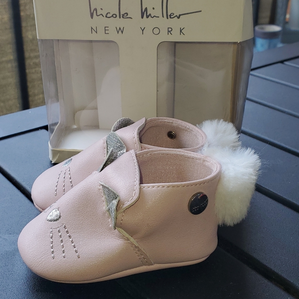 Nicole Miller Embroidered Pink & Silver Bunny White Fur Pom Crib Shoes 0- 6 Mos - Picture 5 of 8